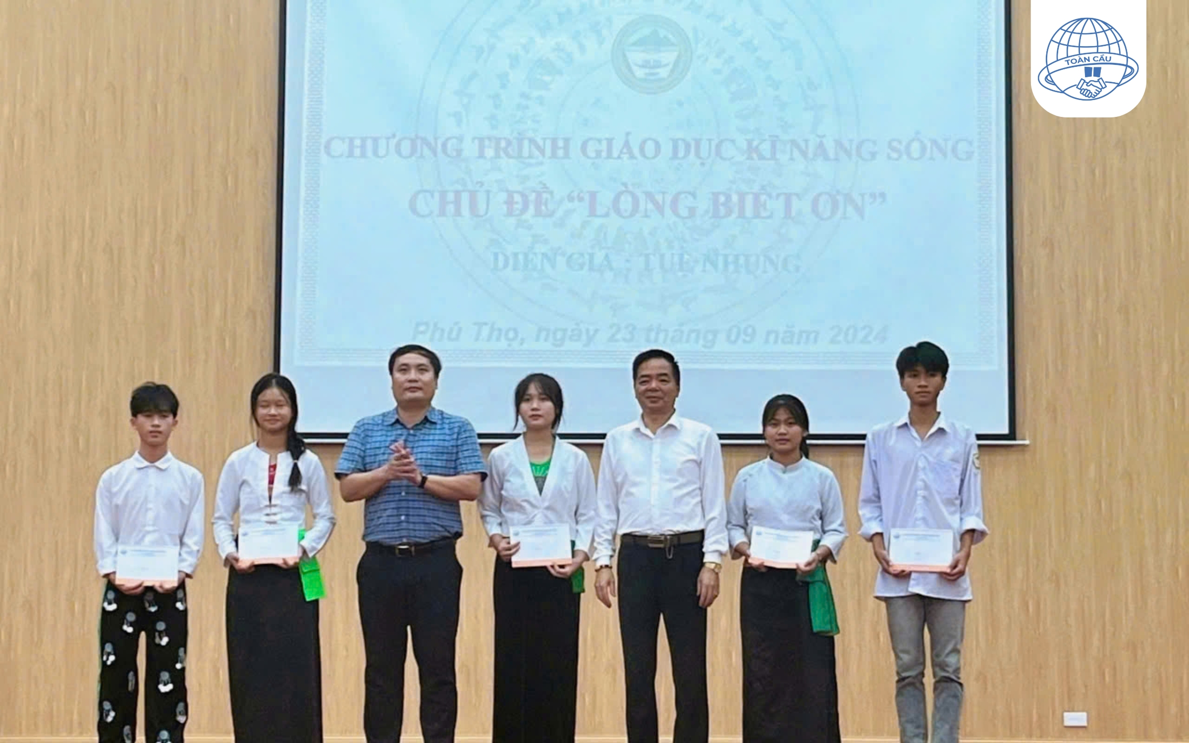 Toàn Cầu Company Tổ Chức Thành Công Chương Trình "Lòng Biết Ơn" Tại Trường PT Dân Tộc Nội Trú Tỉnh Phú Thọ