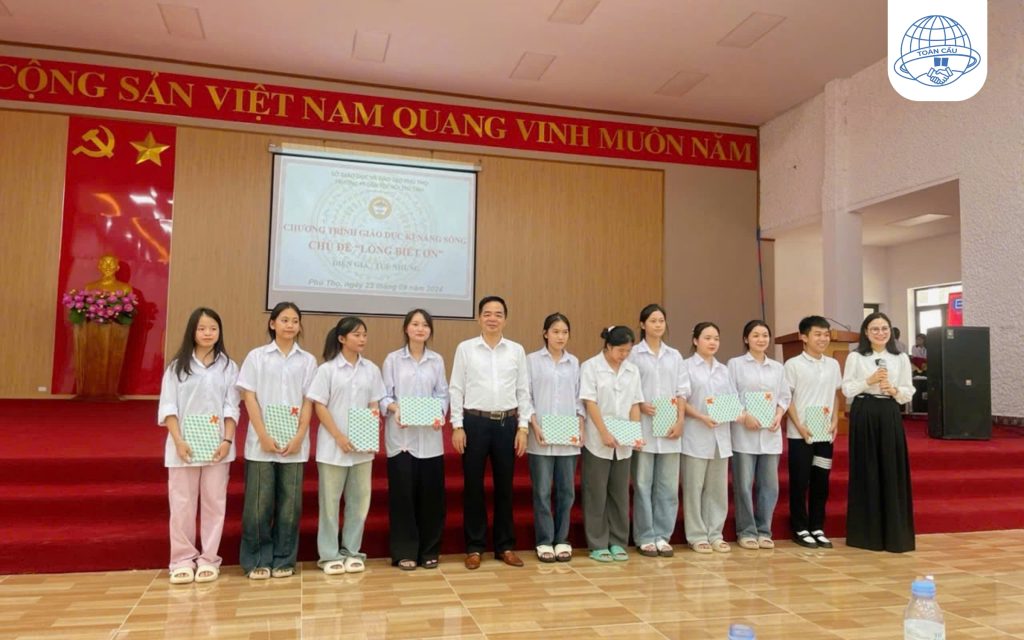 Toàn Cầu Company Tổ Chức Thành Công Chương Trình "Lòng Biết Ơn" Tại Trường PT Dân Tộc Nội Trú Tỉnh Phú Thọ