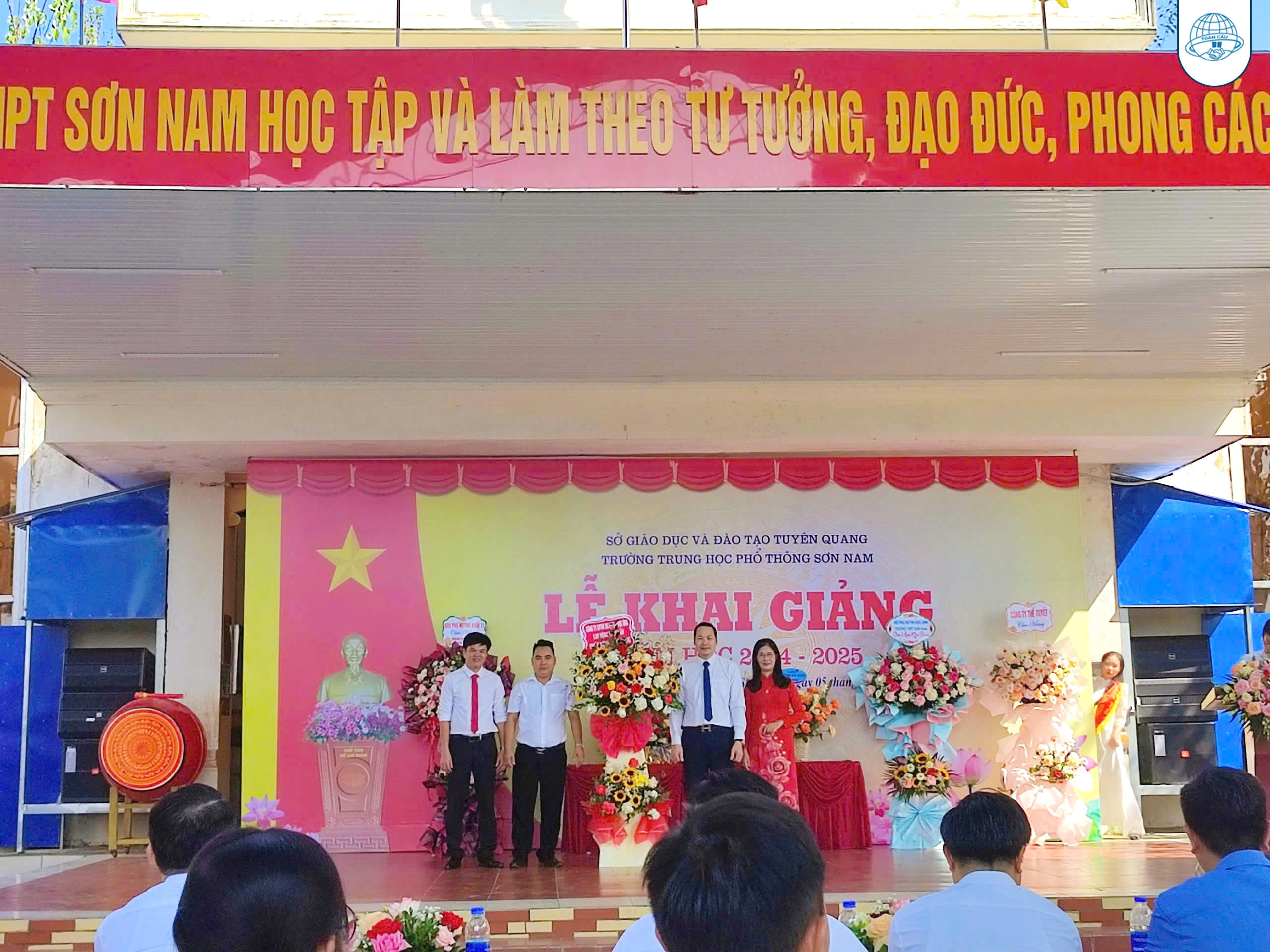 Đồng hành trên chặng đường phát triển giáo dục